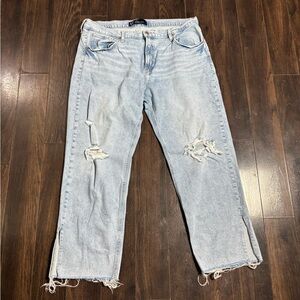GAP Denim ’90s Loose Jeans – Light Wash – Size 16/33R distressed GUC